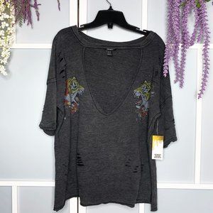 Unusual Shredded Vintage Style Tiger T-Shirt